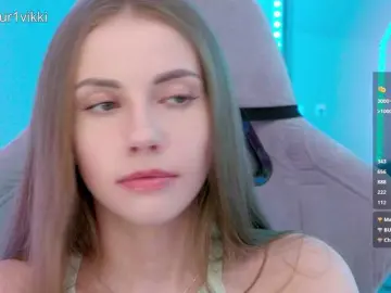 Bongacams Free Live Porn of -VikkiL0vesCheese-