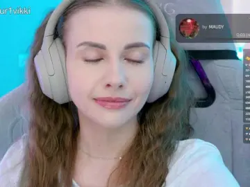 Bongacams Adult Webcams of -VikkiL0vesCheese-