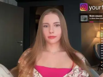 Bongacams Nude Webcam of -VikkiL0vesCheese-