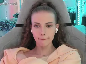 Bongacams Live Sex of -VikkiL0vesCheese-