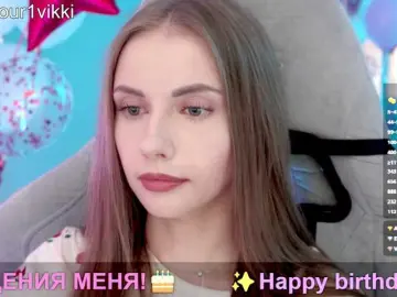 Bongacams Live Porn of -VikkiL0vesCheese-