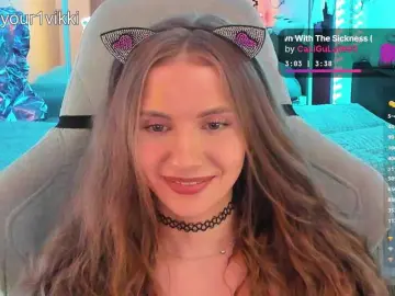 Bongacams Live Porn of -VikkiL0vesCheese-