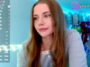 Bongacams Free Live Porn of -VikkiL0vesCheese-