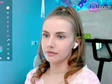 Bongacams Live Sex of -VikkiL0vesCheese-