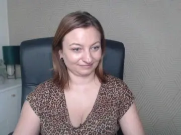 Bongacams Live Sex Cam of angelaLove13