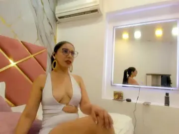 Bongacams Live Sex Cam of julianaa-31