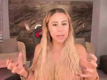 Bongacams Best live sex cam show of KylieeCooper