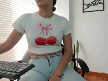 Bongacams Live Porn of merlinaa-adams