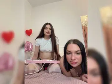 Ball licking milf cams