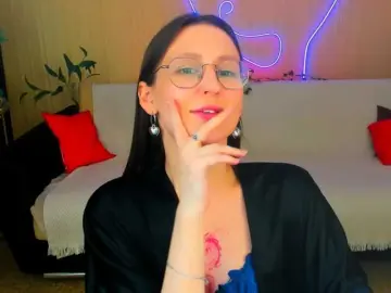 Bongacams Free Porn Cam of YourLovellyStory