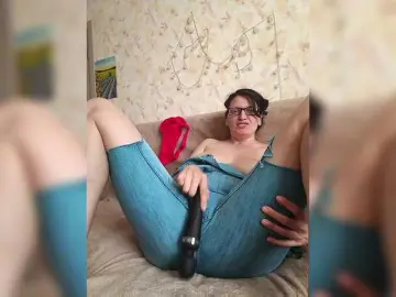 Cock sucking milf cams
