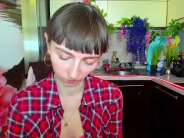 Bongacams Private Sex Chat of KathelinBrik