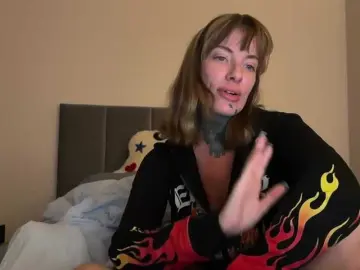 Bongacams Live Sex Cam of iiixbostonxiii