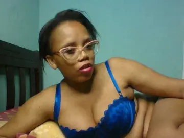 Bongacams Nude Webcam of Prettyzari