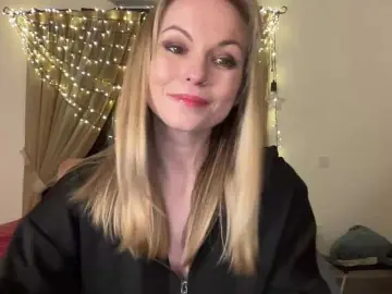 Bongacams Watch Live Sex Cams of LilithNewdawn