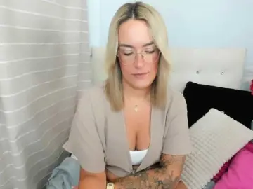 Bongacams Free Live Porn of MollyBeauty