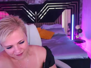 Bongacams Sex Cam of CrystalVibe