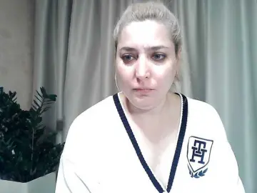 Bongacams Watch Live Sex Cams of KickaIricka