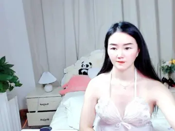 Tugging milf cams