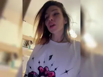 Bongacams Free Porn Cam of Julia93cherry