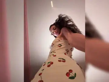 Bongacams Live Sex Cam of enchantressss