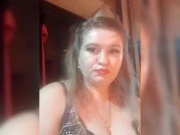 Dildoing milf cams