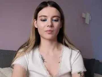 Bongacams Free Porn Cam of Alicee-teasee