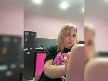 Bongacams Live Sex Cam of Foxy27