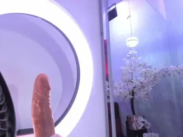 Bongacams Watch Live Sex Cams of Lila-monroe