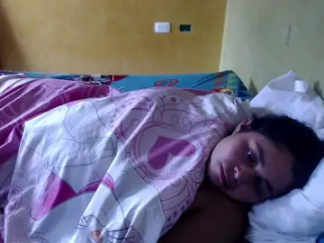 Bongacams Nude Webcam of mia-naughty