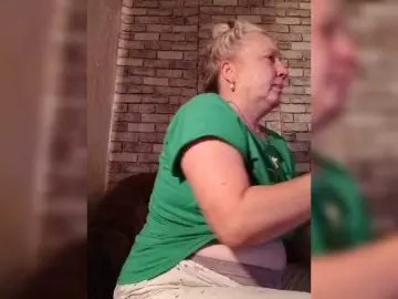 Shaved mature milf cams