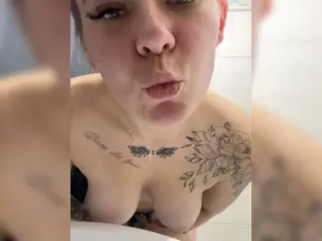 Bongacams Live Sex Cam of KiraNika