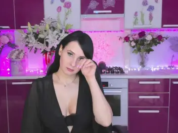 Olivija2020, a 39 y.o. milf cams model of bongacams