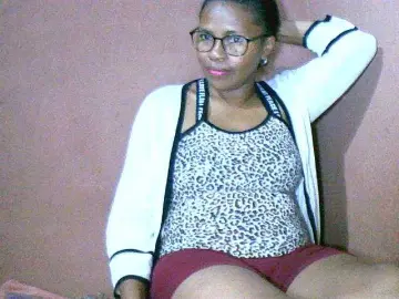 Bongacams Watch Live Sex Cams of Nirinah2710
