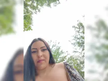 Deepthroat milf cams