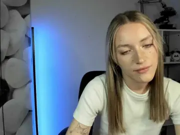 Bongacams Adult Video Chat of EvelynBlond