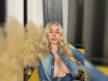 Bongacams Best live sex cam show of Lunesa