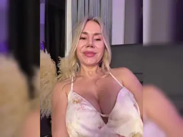 Bongacams Best live sex cam show of Lunesa