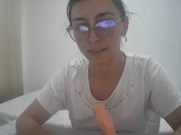 Bongacams Adult Webcam of Creamymature