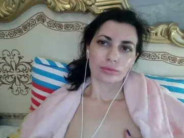 Bongacams Free Live Porn of Rosalinda37