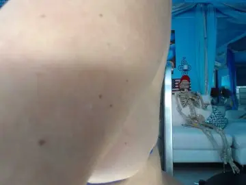 Bongacams Sex Cam of adrianna_fox