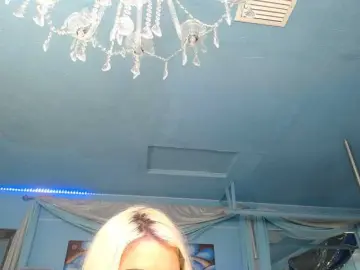 Bongacams Live Sex Cam of adrianna_fox