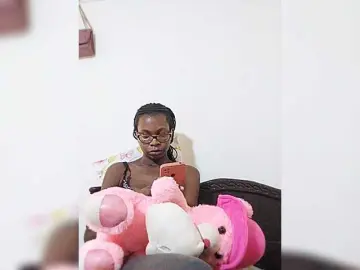 Bongacams Free Live Porn of petitehotgirl