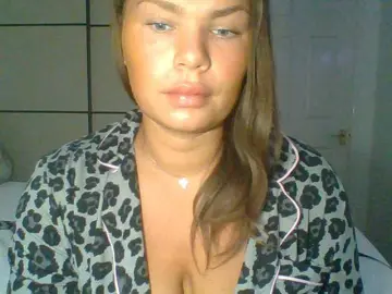Pussyfucking milf cams