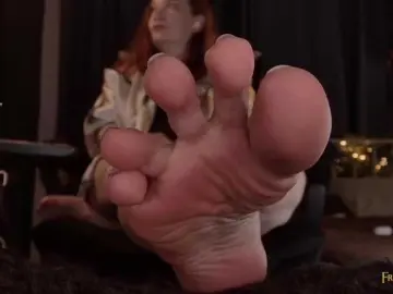Bongacams Watch Live Sex Cams of RadioFeet