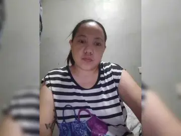 Bongacams Free Porn Cam of RoseSquirt