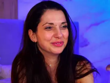 Bongacams Adult Video Chat of EllyLynn