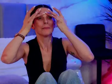 Bongacams Nude Webcam of EllyLynn