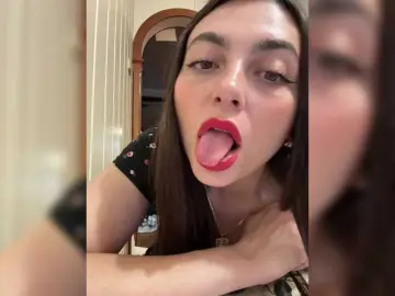 Bongacams Nude Webcam of NikkySecrets