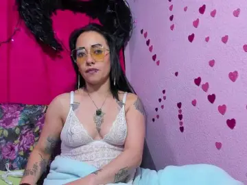 Bongacams Free Porn Cam of staacy37
